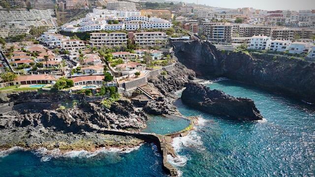 natural swimming pool Los Gigantes